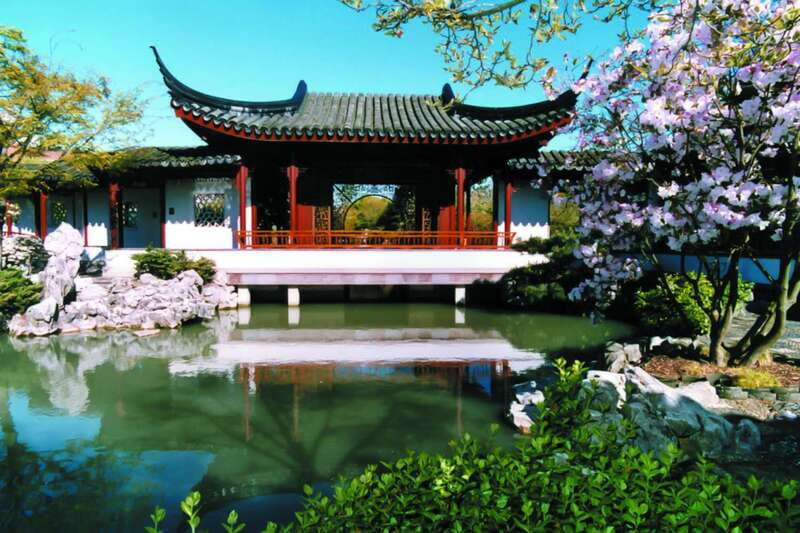 4-Hour Private Tour of Vancouver's Gardens - Hotel pickup and the classic Cadillac ride