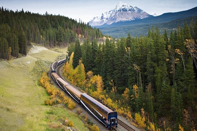 5-Day Rocky Mountaineer Train Tour, From Vancouver to Rockies - Day 1: Vancouver station, then the coast to interior ride