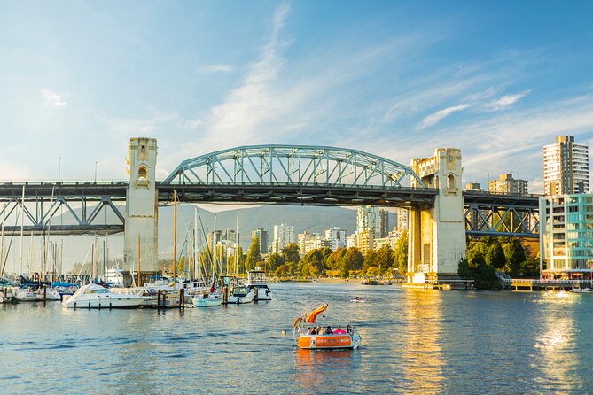 7 hours Private Vancouver Tour-from YVR Airport or Cruise Port - English Bay, A-Maze-ing Laughter, and Granville Island With Free Time