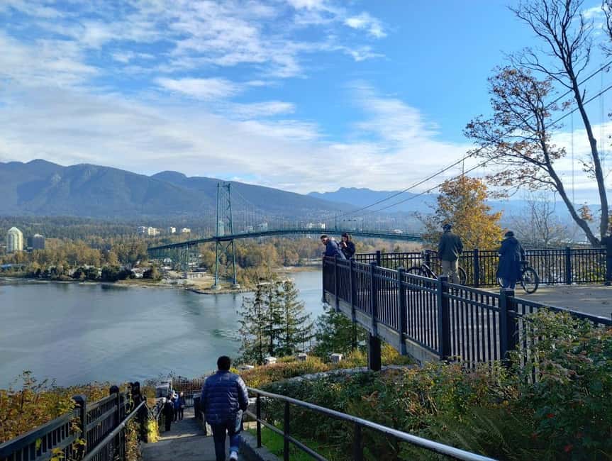 Aquarium & StanleyPark+20 Gem Spots+City/Vip Car+Small Group - Key Highlights You Should Know
