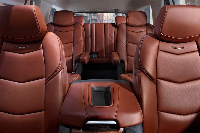 Arrival Transfer: Vancouver Airport YVR - Vancouver by Luxury SUV - A Private Ride From YVR to Vancouver That Cuts the Airport Hassle