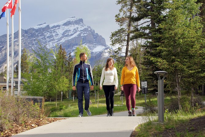 Canadian Rocky Mountains & Banff 5-Day Premium Tour - What the coach tour format gets right