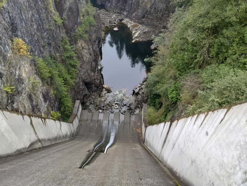 CAPILANO BR+GROUSE Mtn+STANLEY P+DAM+LAKE+HATCHERY/CAR/9in1 - Should you book this 5-in-1 by luxury car tour?