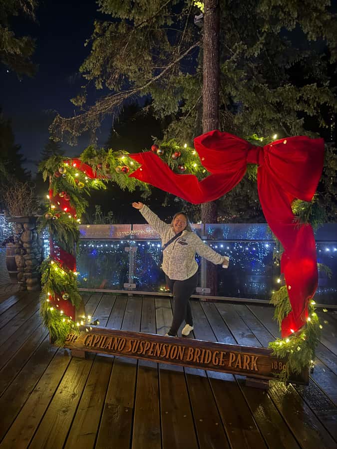 Capilano Suspension Bridge/Private/Small Group/By LUX CAR - Price and value, what the $136 really covers