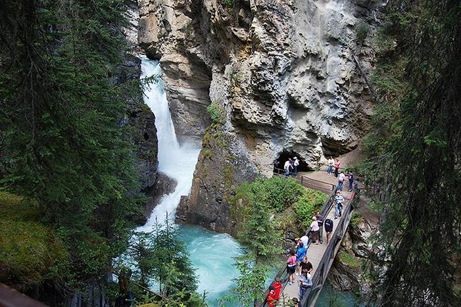 Circle West - Canadian Rockies Round Trip Bus Tour From Vancouver - Hotels in the Rockies: what you actually gain from the included stays