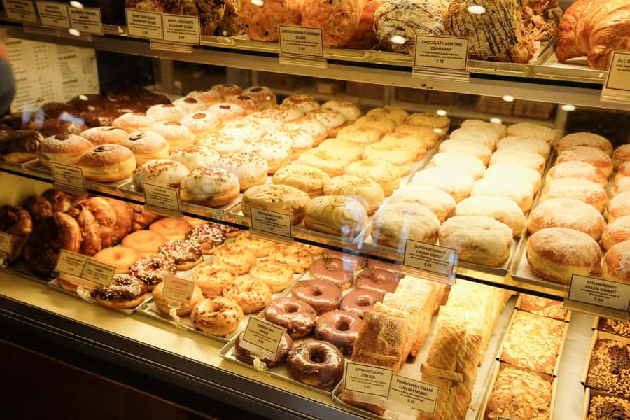 Downtown Vancouver Donut Adventure by Underground Donut Tour - How to decide: who this donut adventure fits best
