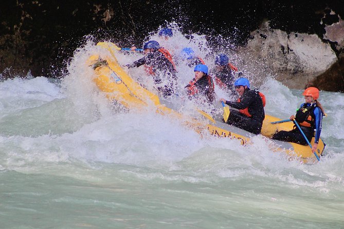 Elaho Whitewater Experience - On the water: rapids, timing, and the cold truth
