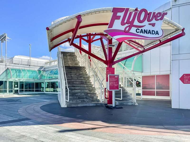 Flyover in Vancouver: An Immersive Flying Theatre Experience - The 4D effects that make it click: winds, mists, and scents