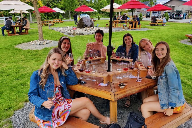 Fraser Valley & White Rock Premium Public Wine Tour - Stop 1 at Township 7: Vineyard-Side Tasting with a Sommelier Voice