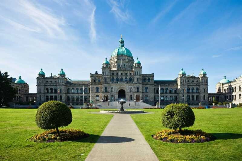 From Vancouver: Full-Day Victoria Tour with Ferry Ticket - Inner Harbour Pathway in 45 Minutes, Getting a Real Feel for Victoria