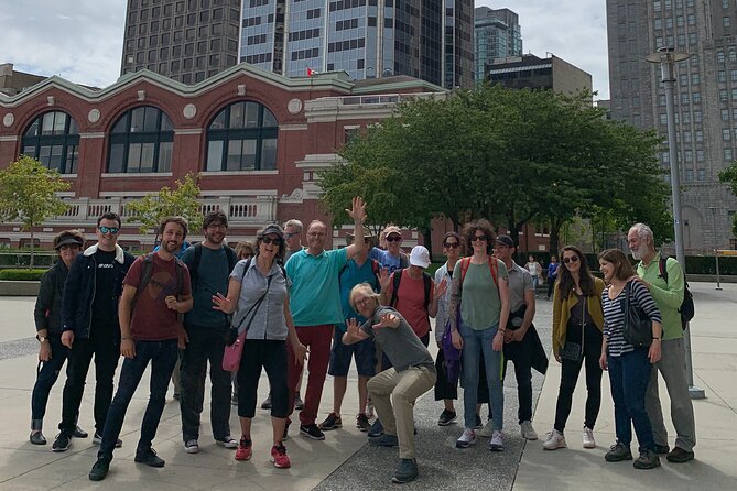 Gratuity-Based Vancouver City Highlights 3 Hour Walking Tour - Food, entertainment, nightlife tips, and how to use them the same day