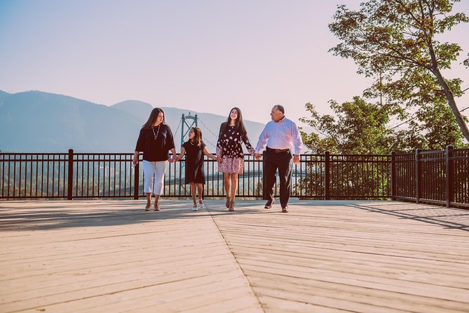 Personal Travel Photographer Tour in Vancouver - Granville Island: a flexible hour for variety shots