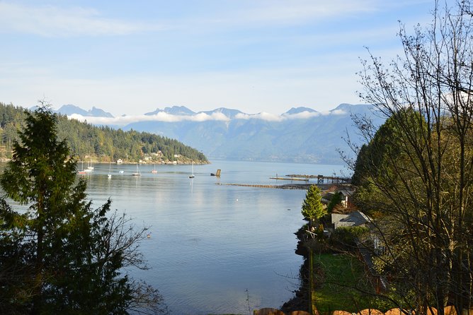 Photography, Hiking & Ferry to Bowen Island - Bowen Island Wildlife and Why You Should Keep Your Eyes Up