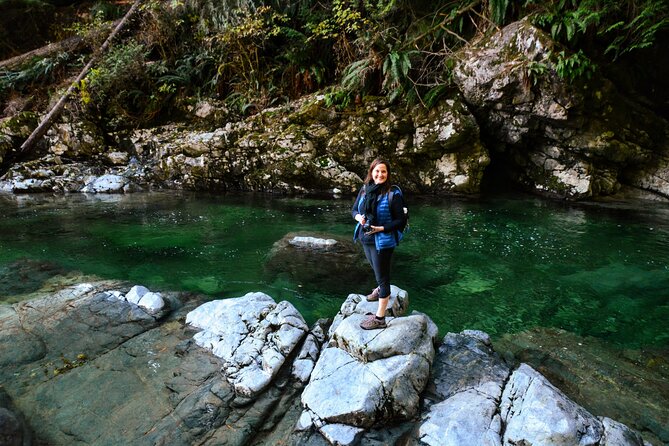 Photography in Rainforest & Suspension Bridge - Gear notes: phone, DSLR borrowing, and what to expect