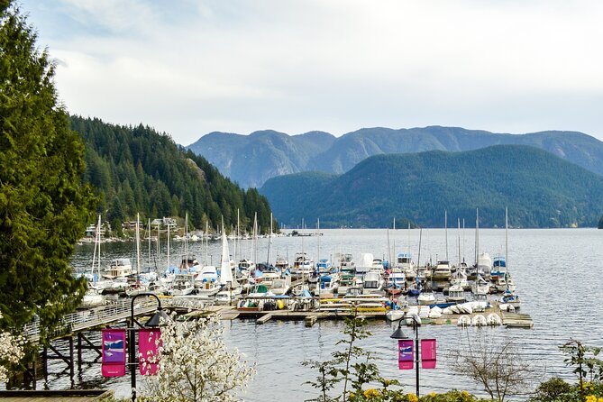 Photography & Intermediate Hiking - Stop 1: Deep Cove, Where the Scenery Starts Teaching