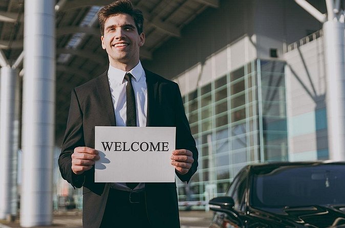 Private Airport Transfer to Vancouver Downtown and Canada Harbour - Pricing That Makes Sense for Small Groups