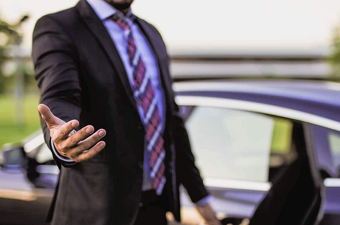 Private Airport Transfer to Vancouver Downtown and Canada Harbour - Should You Book This Vancouver Private Transfer?
