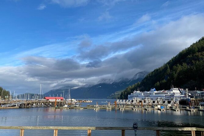 Private Guided Grand City Tour in Vancouver with your luggage - Price and value: what $224.56 buys in a private 6-hour day