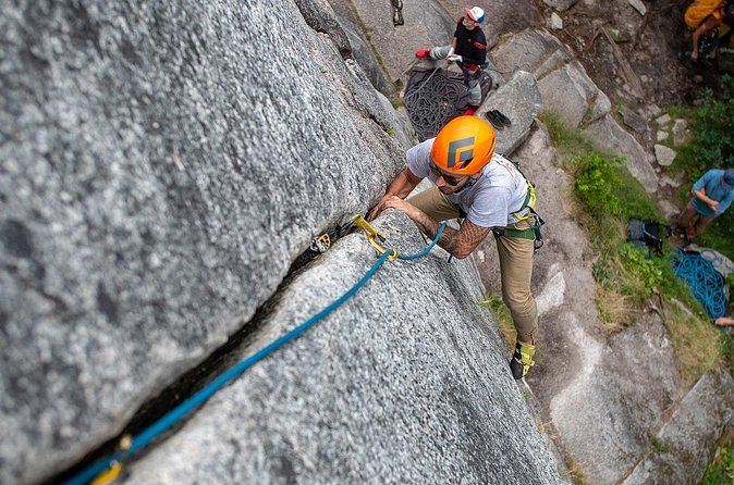 Private Squamish Rock Climbing - Routes from easy to hard, with coaching that adapts to you
