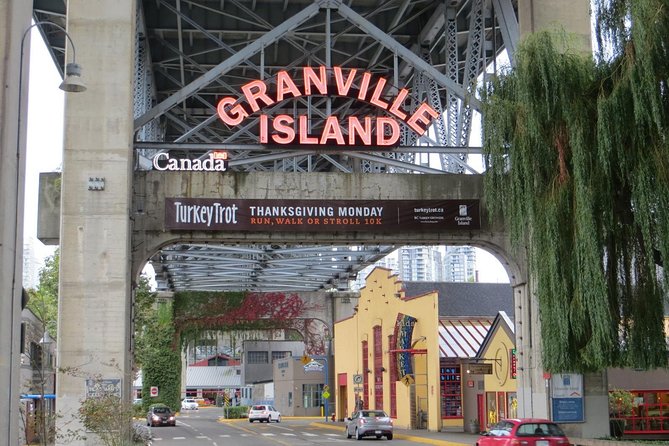 Private Tour: Vancouver Sightseeing and Capilano Suspension Bridge - Stanley Park and English Bay: First, Get Your Bearings
