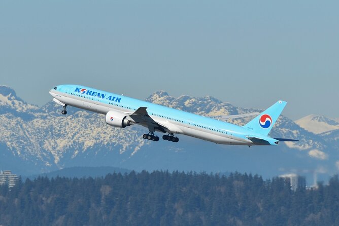 Private Transfer from Vancouver Hotel OR Port to Airport. - The Luxury Ride: Comfort, Privacy, and a Vehicle You Actually Want to Sit In