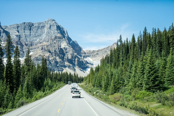 Rockies Western Canada Iconic Sites Tour - Wells Gray Provincial Park and Mount Robson: two big nature hits in one breath