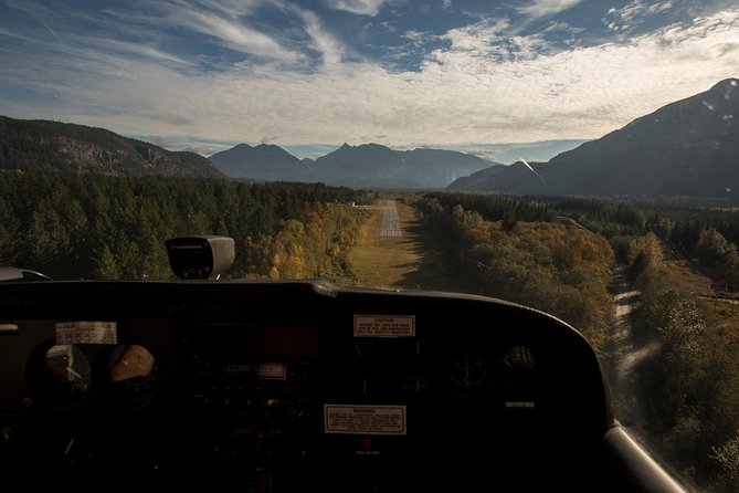 Squamish Explorer Flightseeing Tour - What You Actually See: Alpine Lakes, Peaks, Waterfalls, Glaciers