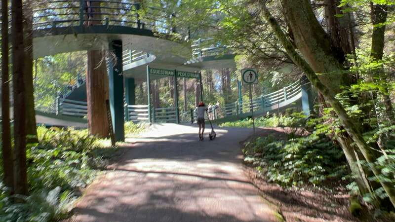 Stanley Park EUC & E-scooters loop tour - Rain or shine: how to be comfortable during your Stanley Park loop