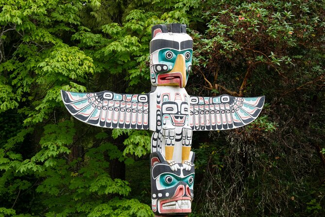 Stanley Park Highlights 2.5 Hour Walking Tour - Stop 4: The Stanley Park forest walk, wildlife and trails