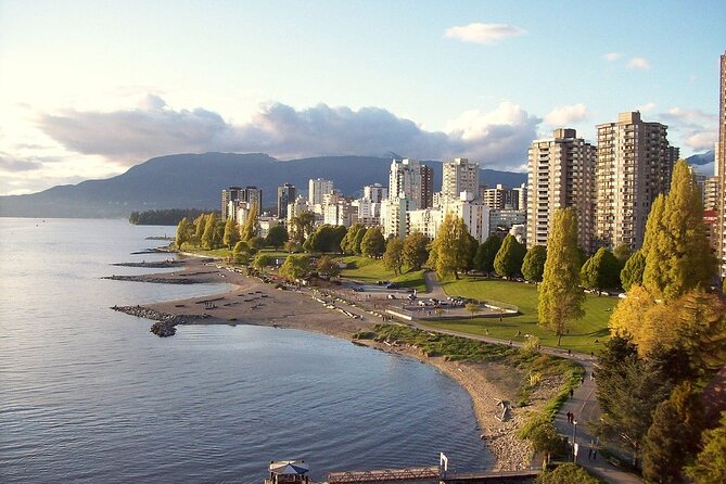 Stanley Park Self Guided Bike Tour - Packing Tips That Actually Matter for a Phone Guided Ride