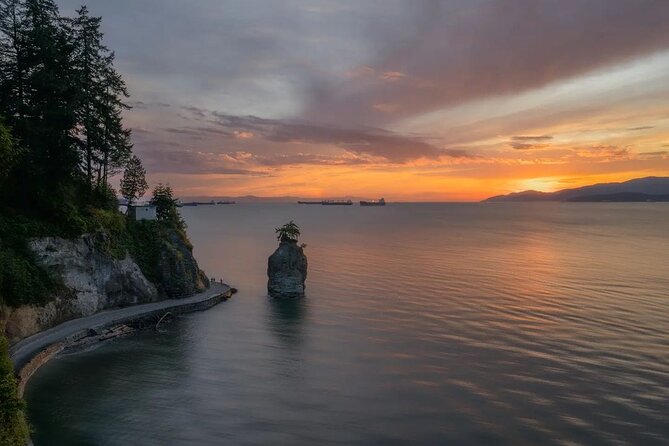 Vancouver 1-Day Tour (Granville Island/Stanley Park) (Chn&Eng) - Stanley Park in 1 hour: a greatest-hits intro, not a full loop