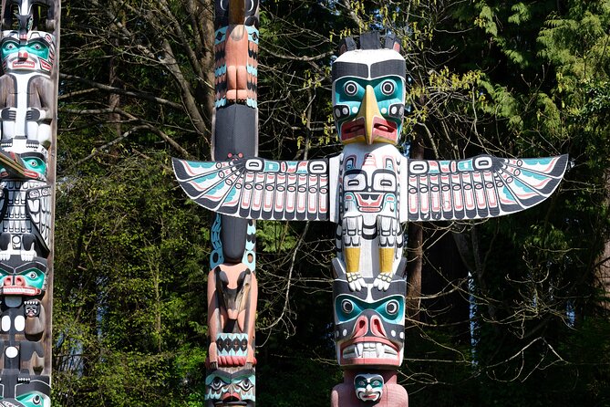 Vancouver and Capilano Suspension Bridge, a Soft Adventure Tour - Stanley Park: Totem Poles, Coal Harbour views, and quick orientation