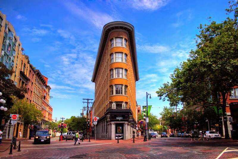 Vancouver: City + Lookout Tour & Option to Add YVR Drop-Off - Guides can make or break the day