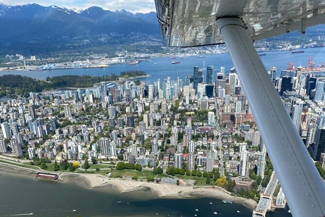 Vancouver City Skyline Scenic Seaplane Tour - Pilot guidance and a friendly crew you can actually talk to