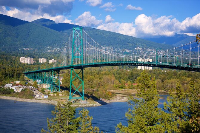 Vancouver City Tour to Experience Sea Sky and Land- private tour - Entering Vancouver with a Private, Small-Group Pace