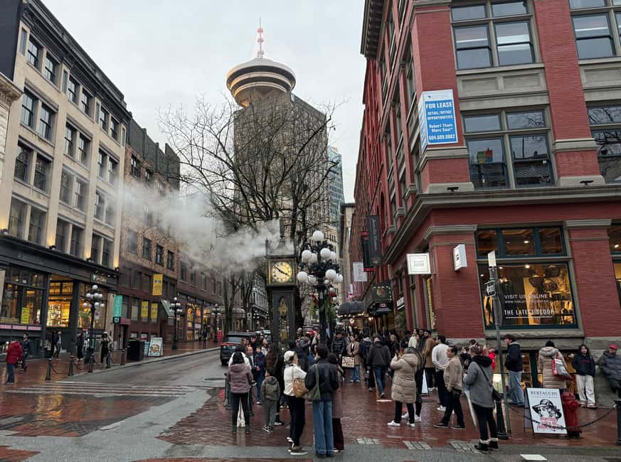 Vancouver City Tour+VipCar+Stanley Park+ChinaTown/SmallGroup - English Bay stops: Inukshuk Monument and A-MAZ-ING LAUGHTER