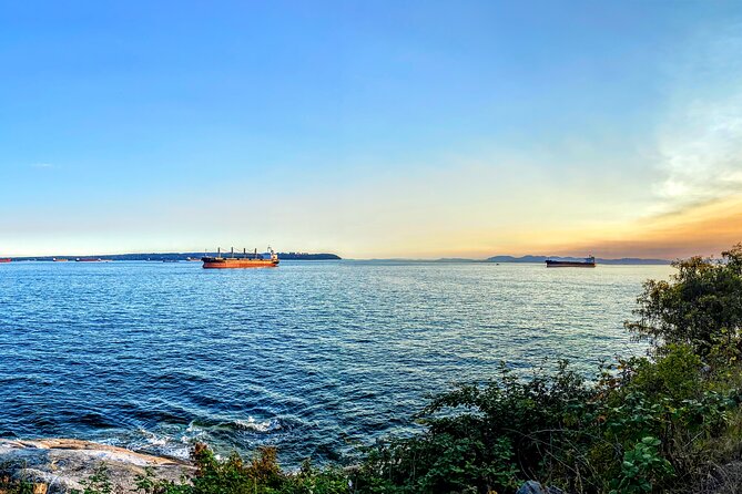 Vancouver Day Tour | Visit The Most Unique Places! Private - VanDusen Botanical Garden and Queen Elizabeth Park for real-world calm