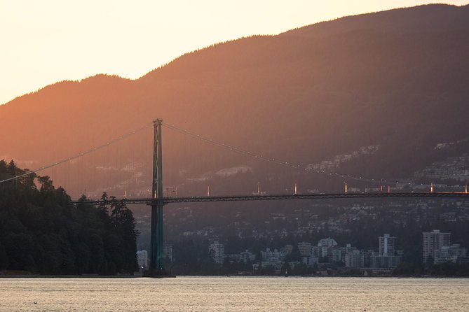 Vancouver Evening Dinner Cruise - Live Music and the Mood on Board