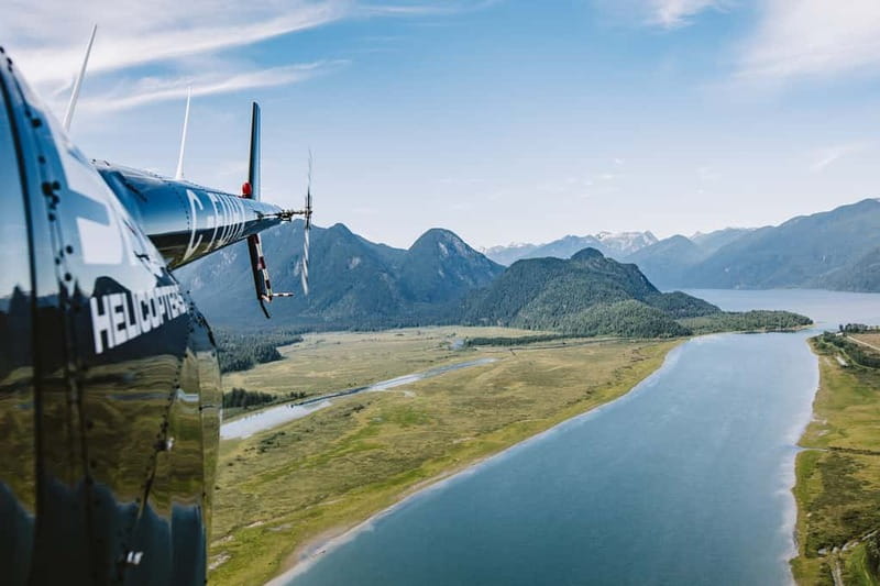 Vancouver: Helicopter Tour with Backcountry Beer Tasting - A 60-minute flight that turns Vancouver into real wilderness