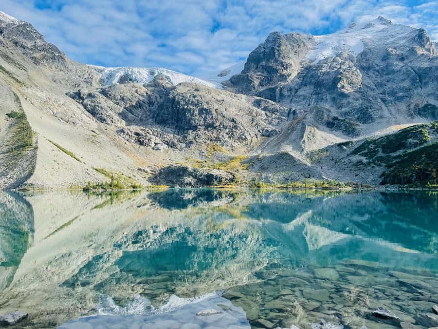 Vancouver: Joffre Lakes Park Hike and Whistler Day Trip - Meet the guide, and why Sinisa’s style matters on a trail day