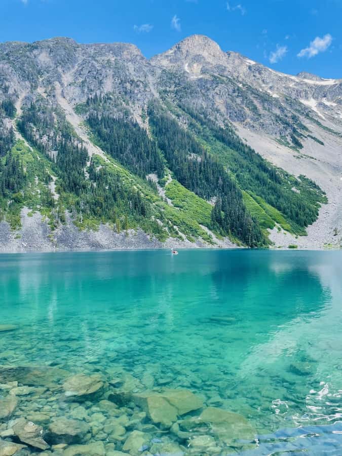 Vancouver: Joffre Lakes Park Hike and Whistler Day Trip - The full day itinerary: Vancouver to Whistler, then up to the trailhead