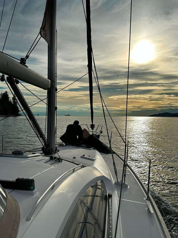 Vancouver: Mosquito Creek and English Bay Sailboat Cruise - Howe Sound and Georgia Straight, Without the Fuss