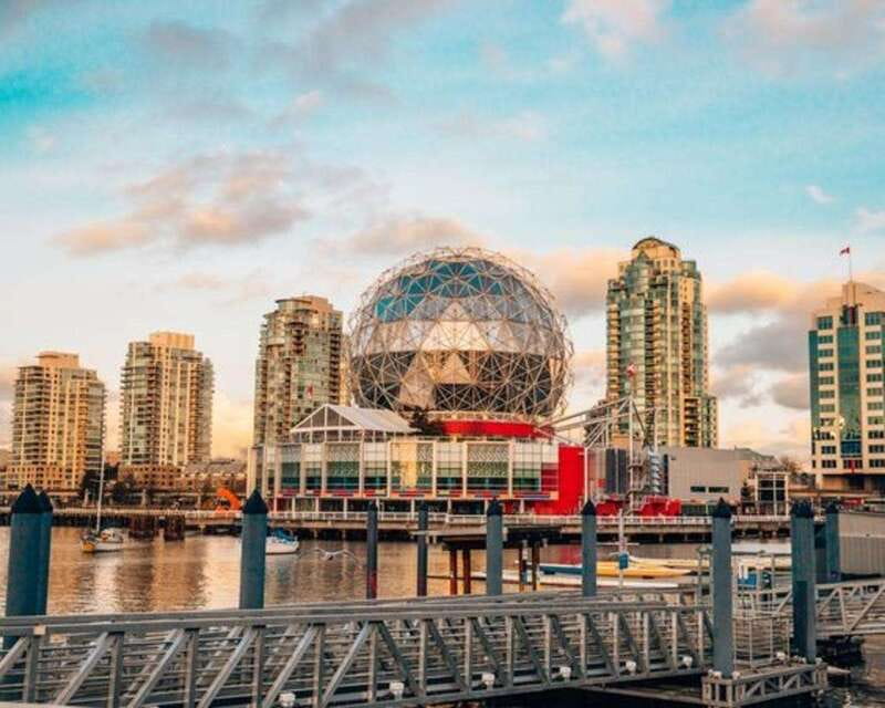 Vancouver : Must-See Attractions Walking Tour With A Guide - Key things to know before you go