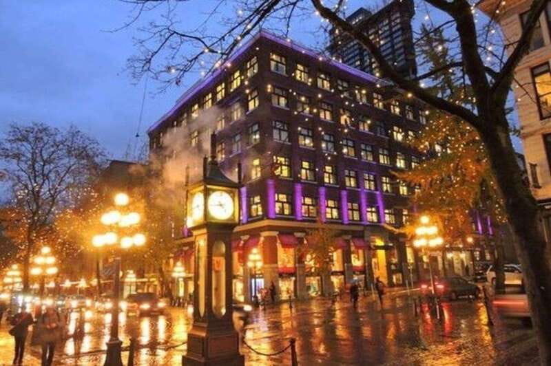 Vancouver : Must-See Attractions Walking Tour With A Guide - A 3-hour Vancouver route that focuses on the places you actually want to see