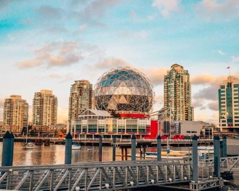 Vancouver : Must-See Attractions Walking Tour With A Guide - Who this walking tour is best for
