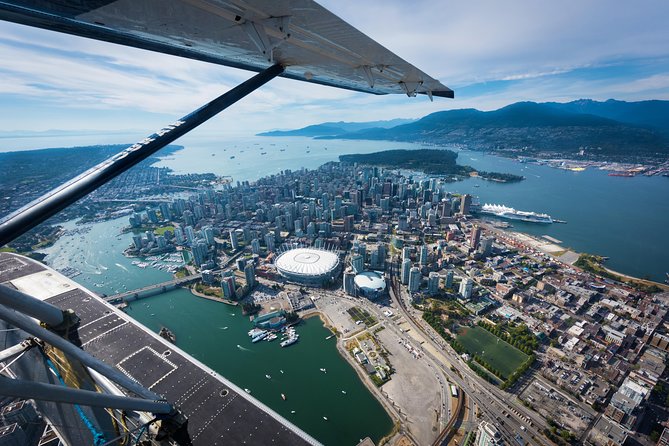 Vancouver Panorama Scenic Seaplane Tour - The Big Views Route: Stanley Park, Lions Gate Bridge, and the North Shore