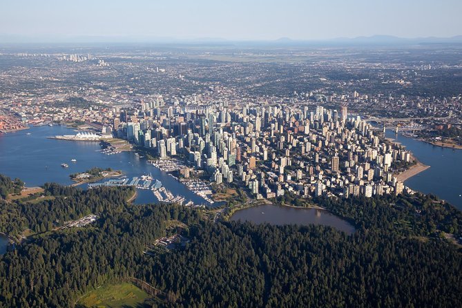 Vancouver Premium Tour: Capilano Bridge + Grouse Mountain Lunch - Capilano Suspension Bridge Park: 450 ft of wobbly confidence