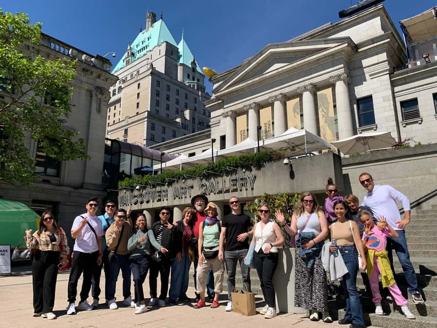 Vancouver: Private Walking Tour of City Highlights | 3-Hour - The mid-tour break at the Vancouver Public Library
