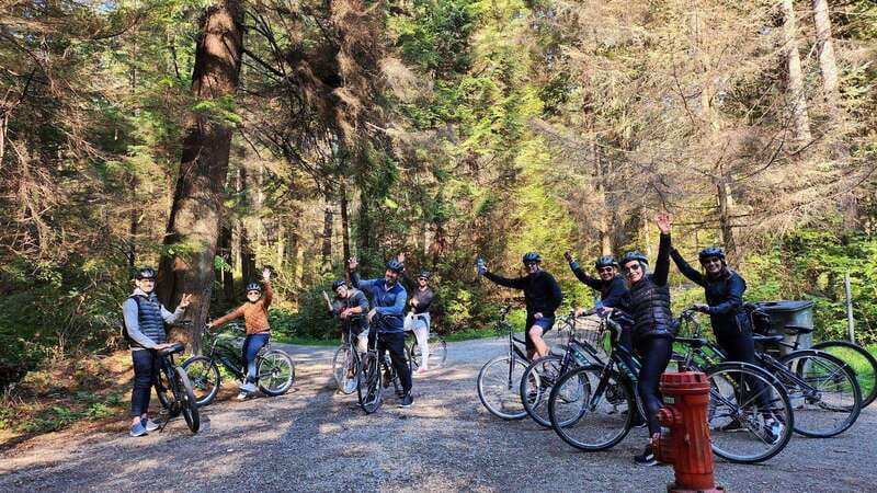 Vancouver: Stanley Park Bike Tour | E-Bike Upgrade Avail. - Rain, ponchos, and shoulder-season reality in Vancouver