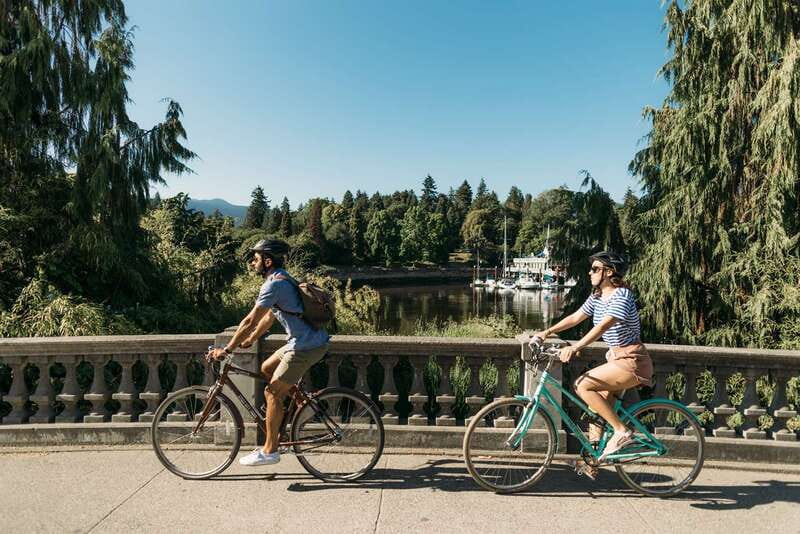 Vancouver: Stanley Park Bike Tour | E-Bike Upgrade Avail. - Getting rolling at Spokes Bicycle Rentals, and what the first minutes feel like